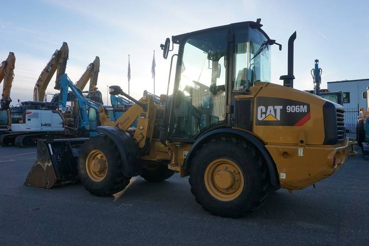 CAT 906M - اللودر بعجل: صور 1 CAT 906M - اللودر بعجل: صور 1