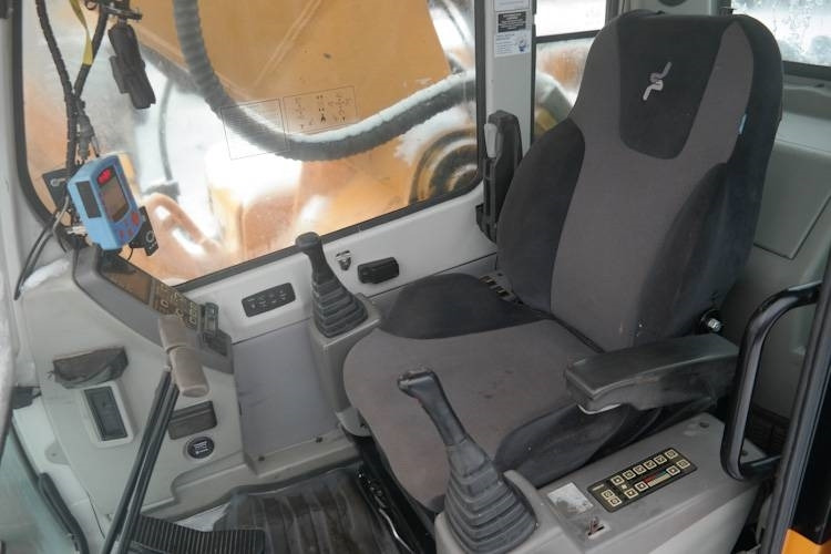 حفارات زحافة Hyundai R360LC-7: صور 18