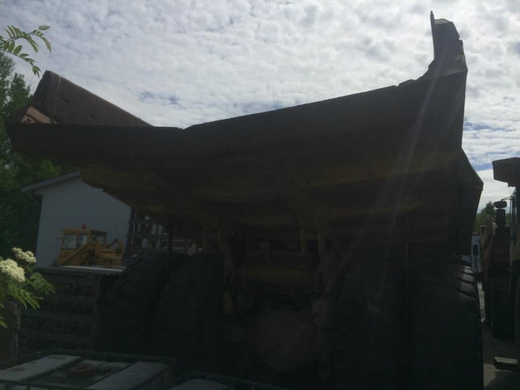 Komatsu HD 465-5 - شاحنة قلابة للمحاجر: صور 2 Komatsu HD 465-5 - شاحنة قلابة للمحاجر: صور 2