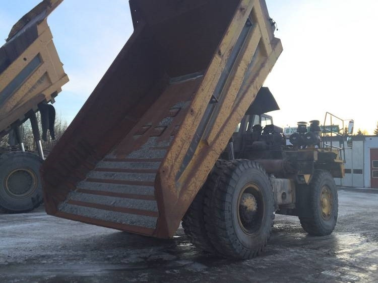 Komatsu HD405-6 - شاحنة قلابة للمحاجر: صور 4 Komatsu HD405-6 - شاحنة قلابة للمحاجر: صور 4