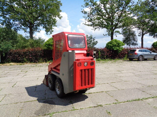 Gehl 1640 - شيول صغير: صور 3 Gehl 1640 - شيول صغير: صور 3