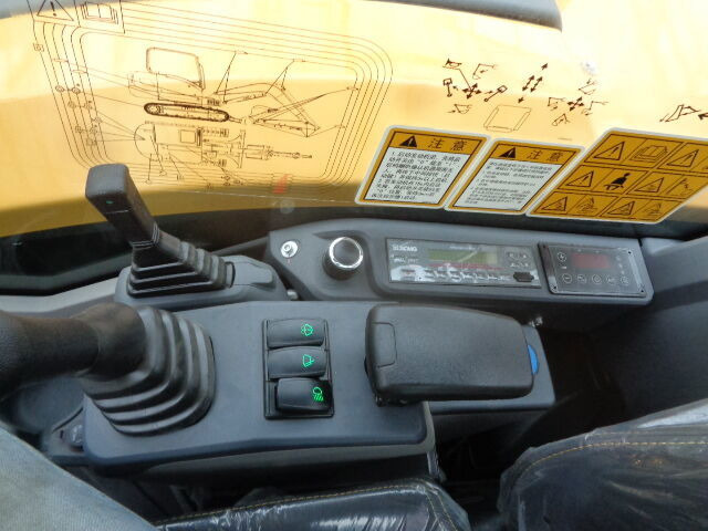 Kubota XE55GA - حفارة مصغرة: صور 4 Kubota XE55GA - حفارة مصغرة: صور 4