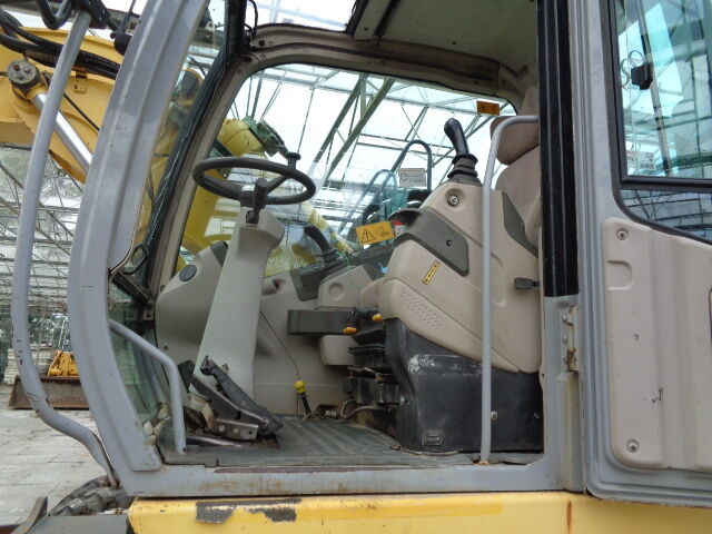 حفارة على عجلات New Holland MH 4.6: صور 7