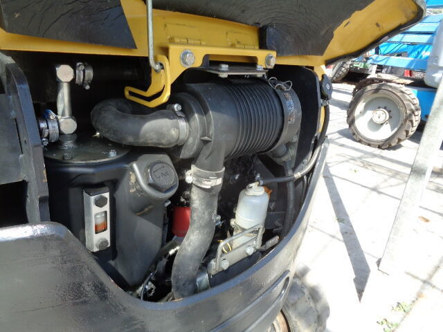 Yanmar SV22 - حفارة مصغرة: صور 3 Yanmar SV22 - حفارة مصغرة: صور 3