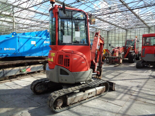 Yanmar VIO 25-4 - حفارة مصغرة: صور 3 Yanmar VIO 25-4 - حفارة مصغرة: صور 3