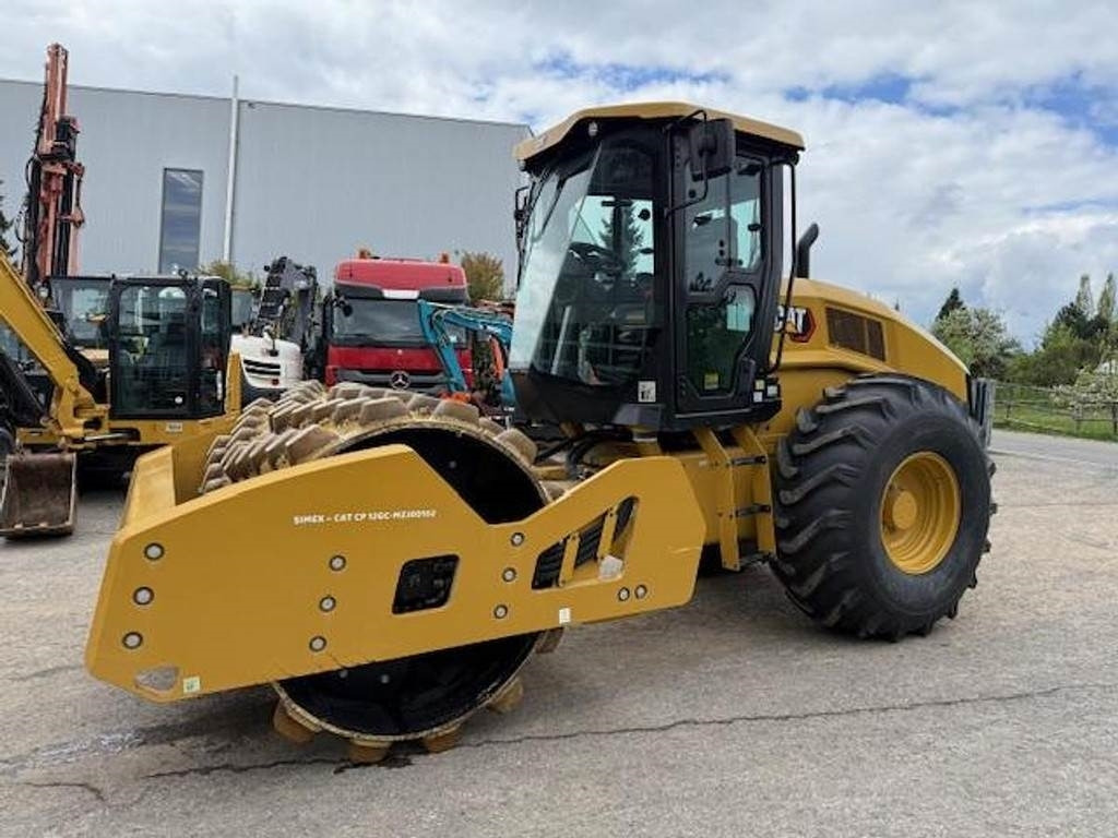 CAT CP12 GC - مدحلة: صور 1 CAT CP12 GC - مدحلة: صور 1