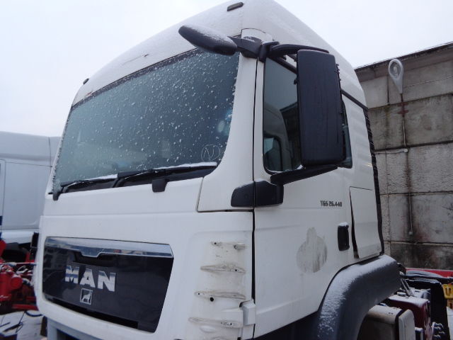 MAN TGS good condition cab ( EUROPE DELIVERY ) - الكابينة والداخلية - شاحنة: صور 1 MAN TGS good condition cab ( EUROPE DELIVERY ) - الكابينة والداخلية - شاحنة: صور 1