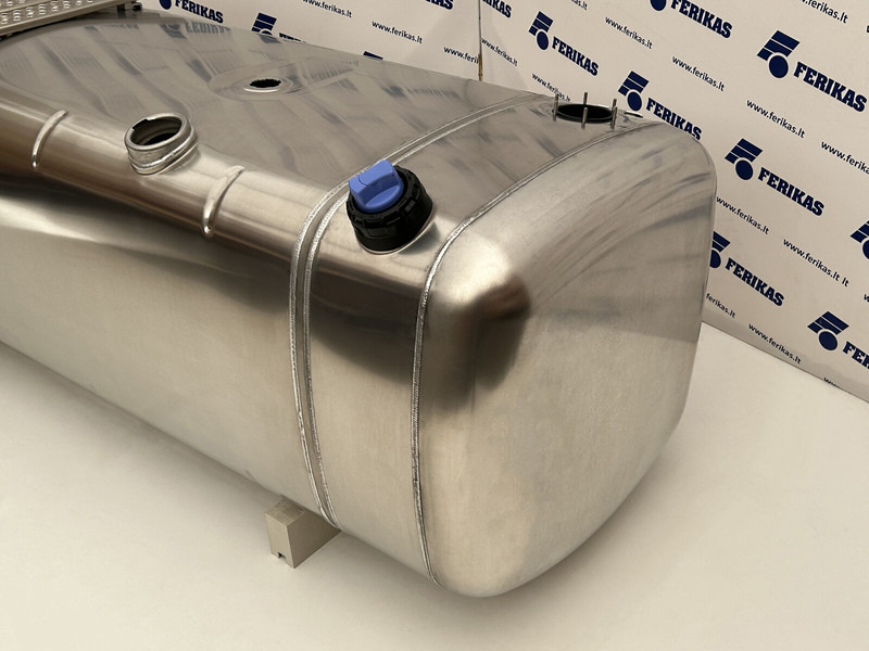 Mercedes-Benz Fuel tank 820L + 90L AdBlue - خزان وقود - شاحنة: صور 4 Mercedes-Benz Fuel tank 820L + 90L AdBlue - خزان وقود - شاحنة: صور 4