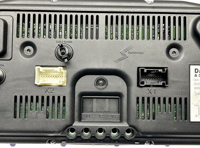 Mercedes-Benz UK version - لوحة القيادة - شاحنة: صور 3 Mercedes-Benz UK version - لوحة القيادة - شاحنة: صور 3