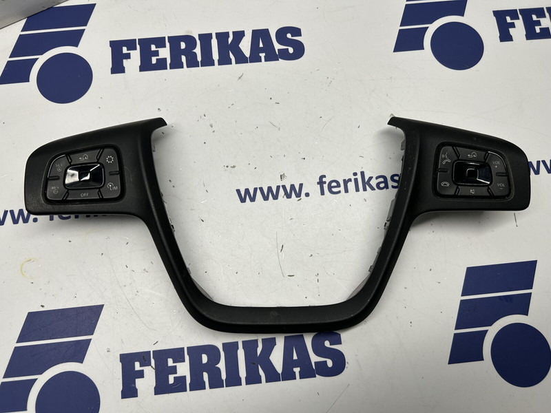 Mercedes-Benz steering wheel buttons - كأس مترعة - شاحنة: صور 1 Mercedes-Benz steering wheel buttons - كأس مترعة - شاحنة: صور 1