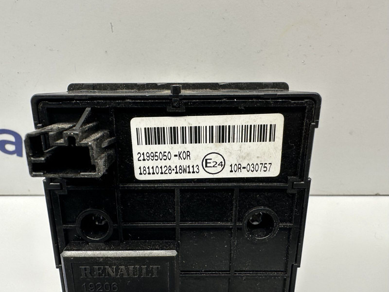 Renault lights switch - لوحة القيادة - شاحنة: صور 3 Renault lights switch - لوحة القيادة - شاحنة: صور 3