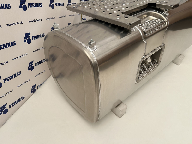 Volvo New aluminum fuel tank 700L - خزان وقود - شاحنة: صور 2 Volvo New aluminum fuel tank 700L - خزان وقود - شاحنة: صور 2