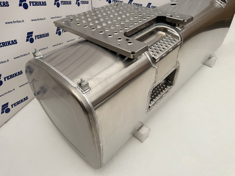 Volvo New aluminum fuel tank 870L - خزان وقود - شاحنة: صور 3 Volvo New aluminum fuel tank 870L - خزان وقود - شاحنة: صور 3