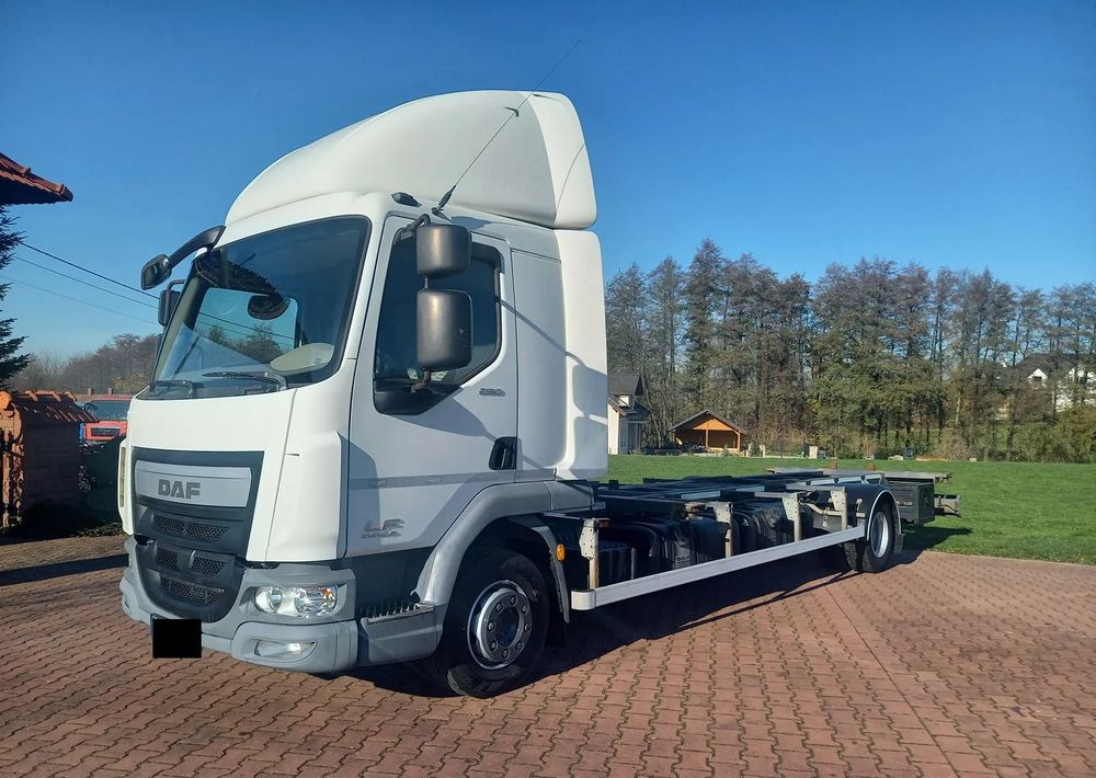 DAF 45 - شاحنات الحاويات / جسم علوي قابل للتغيير شاحنة: صور 2 DAF 45 - شاحنات الحاويات / جسم علوي قابل للتغيير شاحنة: صور 2