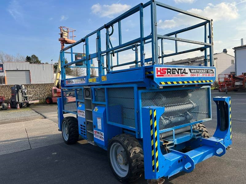 Genie GS4390 RT diesel 4x4 15m (1541) - رافعات مقصية: صور 5 Genie GS4390 RT diesel 4x4 15m (1541) - رافعات مقصية: صور 5