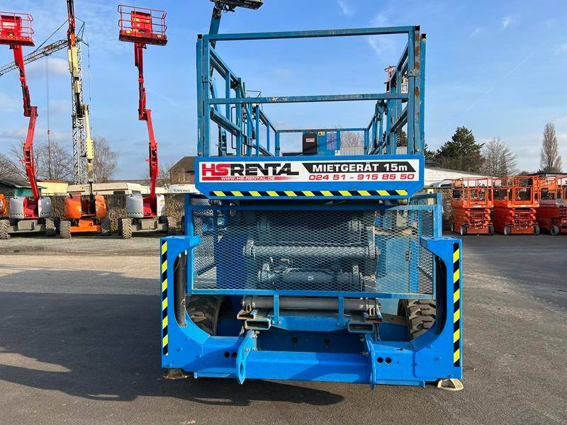 Genie GS4390 RT diesel 4x4 15m (1541) - رافعات مقصية: صور 4 Genie GS4390 RT diesel 4x4 15m (1541) - رافعات مقصية: صور 4