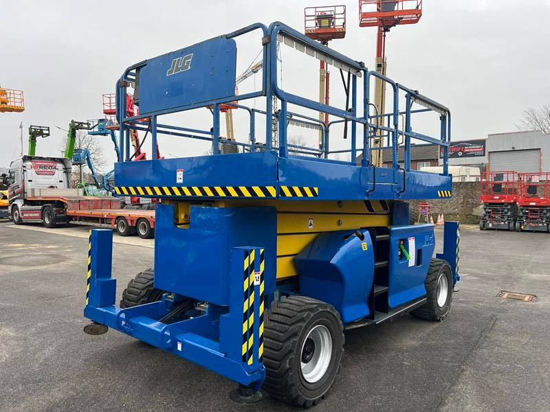 JLG 4394 RT diesel 4x4 15m (1732) - رافعات مقصية: صور 4 JLG 4394 RT diesel 4x4 15m (1732) - رافعات مقصية: صور 4