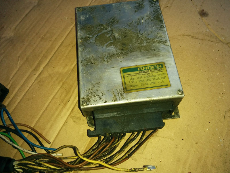 Bosch Bader 0504.1.A00 EST-32 - كتلة التحكم: صور 4 Bosch Bader 0504.1.A00 EST-32 - كتلة التحكم: صور 4