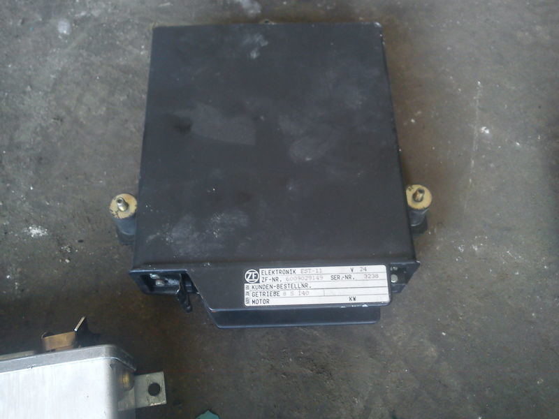 DAF коробкой ZF8S140 - كتلة التحكم: صور 1 DAF коробкой ZF8S140 - كتلة التحكم: صور 1