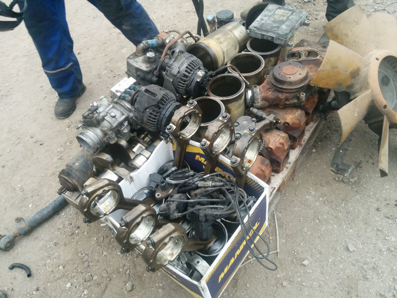 MAN E 2876 LOH 02 - المحرك و قطع الغيار: صور 3 MAN E 2876 LOH 02 - المحرك و قطع الغيار: صور 3