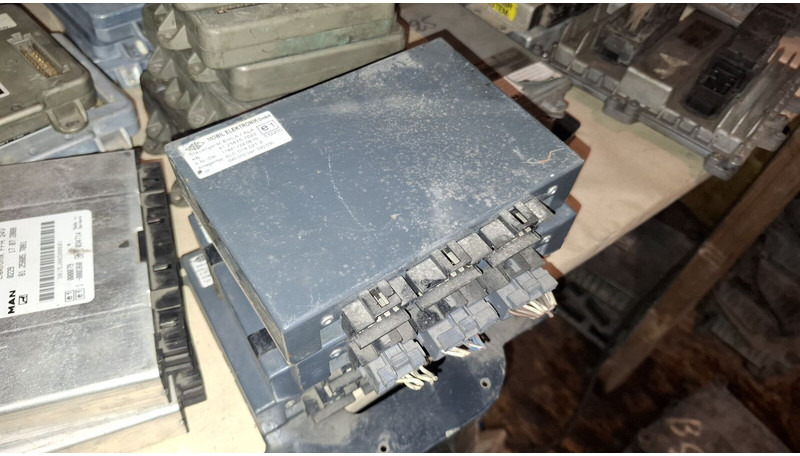 MAN VDO 412.409/007/002. 412.413.009\008 . 412.413.005.003 - كتلة التحكم: صور 2 MAN VDO 412.409/007/002. 412.413.009\008 . 412.413.005.003 - كتلة التحكم: صور 2