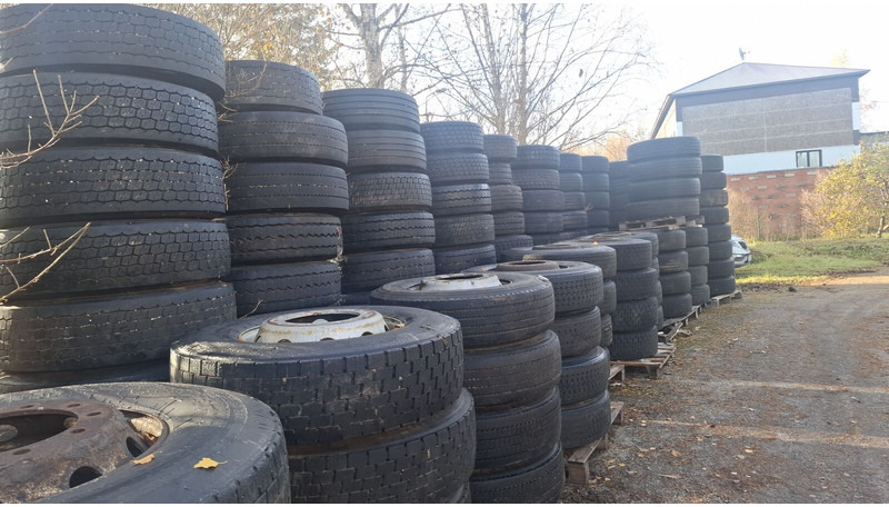 Michelin 295*80R22.5 255*70 \ 275*70* 265\70R19.5 - الإطارات - شاحنة: صور 1 Michelin 295*80R22.5 255*70 \ 275*70* 265\70R19.5 - الإطارات - شاحنة: صور 1