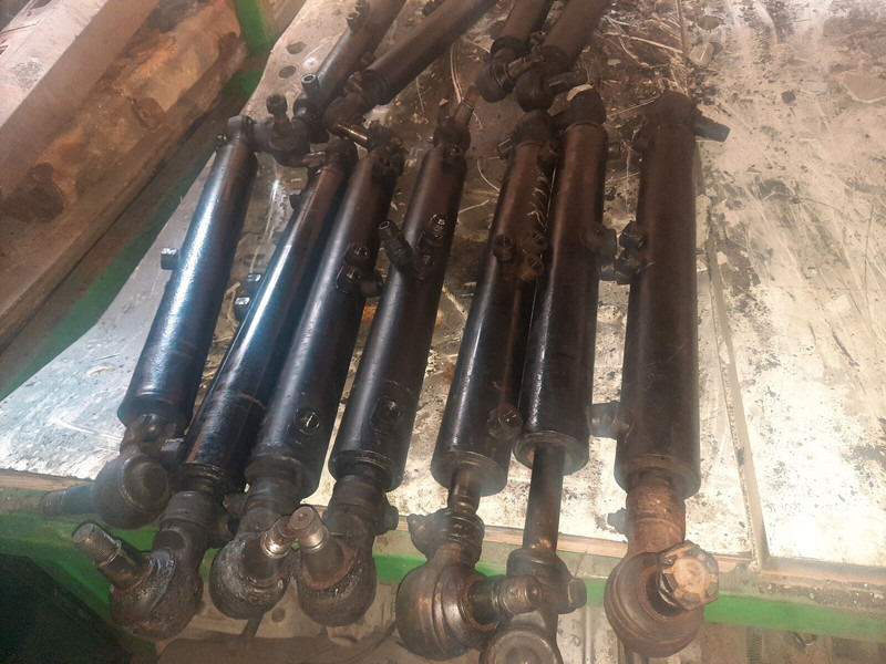 Scania цилиндр гидралический - قيادة السيارة: صور 2 Scania цилиндр гидралический - قيادة السيارة: صور 2