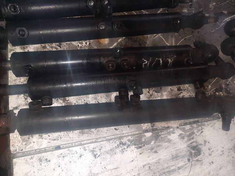 Scania цилиндр гидралический - قيادة السيارة: صور 3 Scania цилиндр гидралический - قيادة السيارة: صور 3