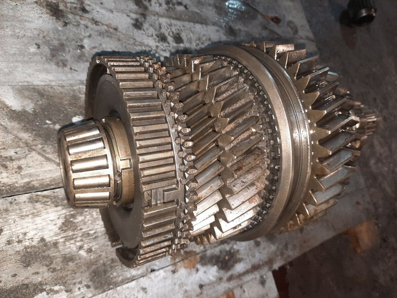 Scania делитель GR771 - قطع الغيار: صور 2 Scania делитель GR771 - قطع الغيار: صور 2