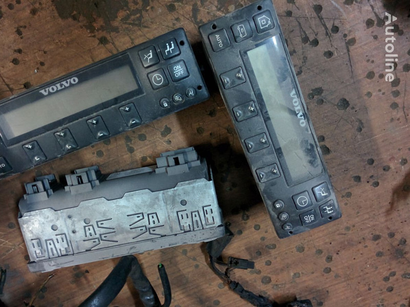 Volvo 20815236-P04. 70327101. 2054900 . 20744283-01. 3192577. 20815236 - كتلة التحكم: صور 1 Volvo 20815236-P04. 70327101. 2054900 . 20744283-01. 3192577. 20815236 - كتلة التحكم: صور 1
