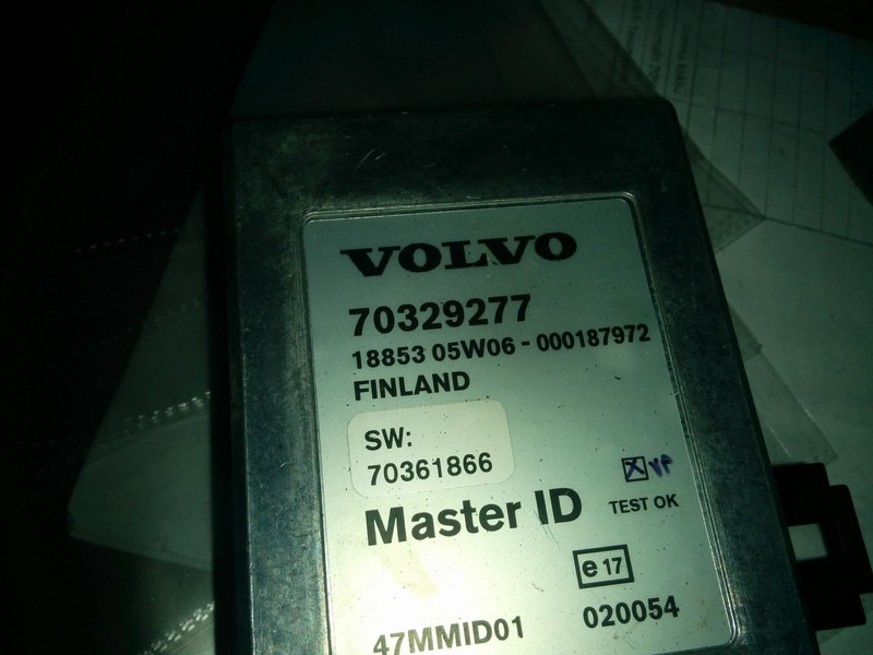 Volvo 70329277 / 70395975-P01 / 70361720-P01 / 70322237-P02 - كتلة التحكم: صور 2 Volvo 70329277 / 70395975-P01 / 70361720-P01 / 70322237-P02 - كتلة التحكم: صور 2