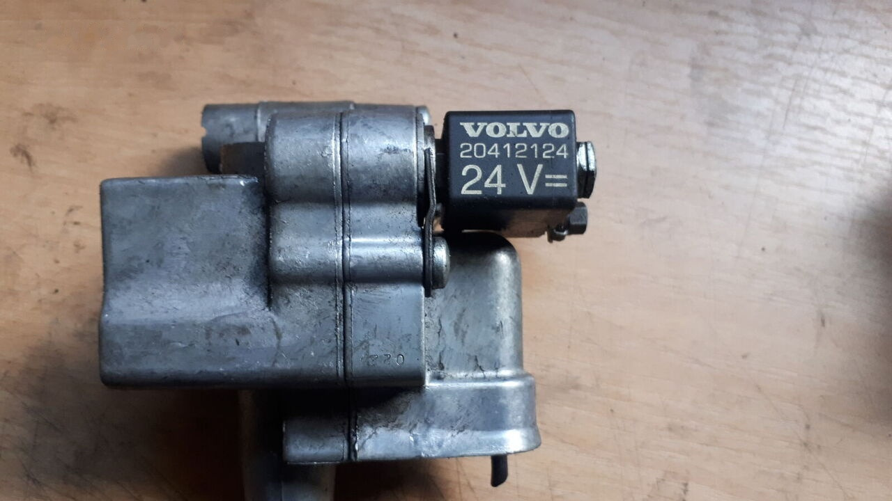 Volvo privoda shkivov remney i toplivnogo nasosa 8148452 Volvo - العمود المرفقي - شاحنة: صور 3 Volvo privoda shkivov remney i toplivnogo nasosa 8148452 Volvo - العمود المرفقي - شاحنة: صور 3