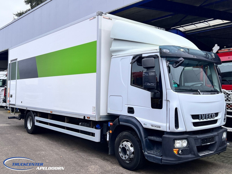 Iveco Eurocargo 150E28 175.650 km, AC, 2000 kg lift - بصندوق مغلق شاحنة: صور 1 Iveco Eurocargo 150E28 175.650 km, AC, 2000 kg lift - بصندوق مغلق شاحنة: صور 1