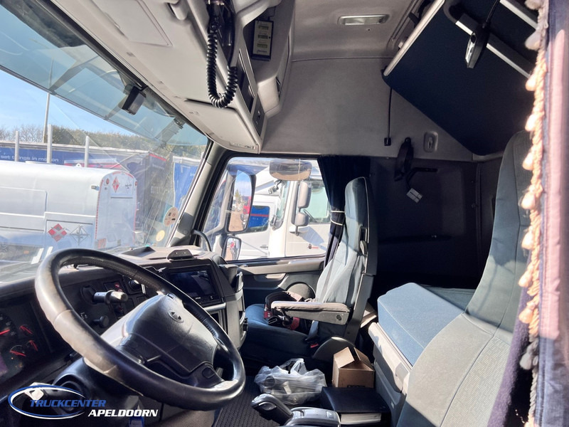 Volvo FH 440 HIAB 800 E4, 8x2 - شاحنات مسطحة, شاحنة كرين: صور 5 Volvo FH 440 HIAB 800 E4, 8x2 - شاحنات مسطحة, شاحنة كرين: صور 5