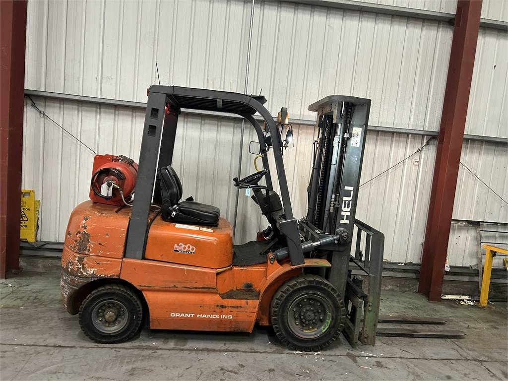 Heli HFG25 - رافعة شوكية تعمل بالغاز: صور 5 Heli HFG25 - رافعة شوكية تعمل بالغاز: صور 5