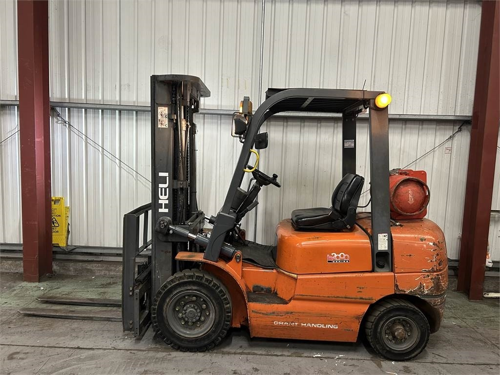 Heli HFG25 - رافعة شوكية تعمل بالغاز: صور 1 Heli HFG25 - رافعة شوكية تعمل بالغاز: صور 1