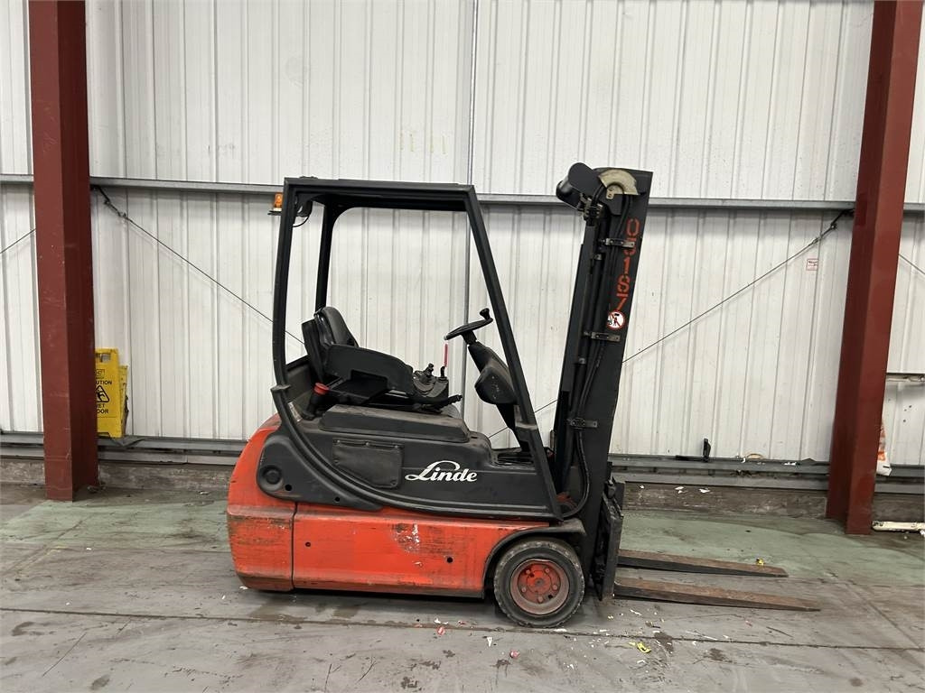 Linde E16C-02 - رافعة شوكية كهربائية: صور 5 Linde E16C-02 - رافعة شوكية كهربائية: صور 5