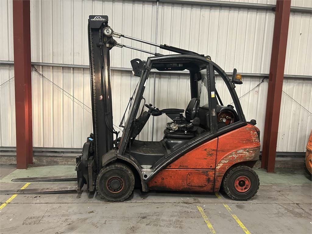 Linde H25T - رافعة شوكية تعمل بالغاز: صور 1 Linde H25T - رافعة شوكية تعمل بالغاز: صور 1