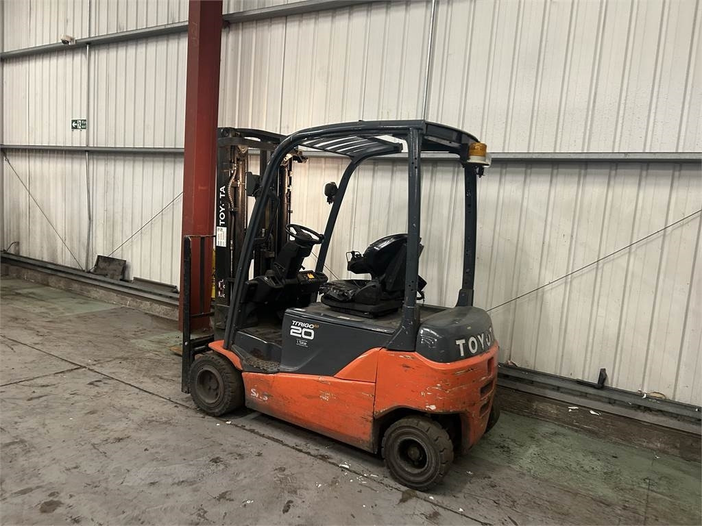 Toyota 8FBM20T - رافعة شوكية كهربائية: صور 3 Toyota 8FBM20T - رافعة شوكية كهربائية: صور 3