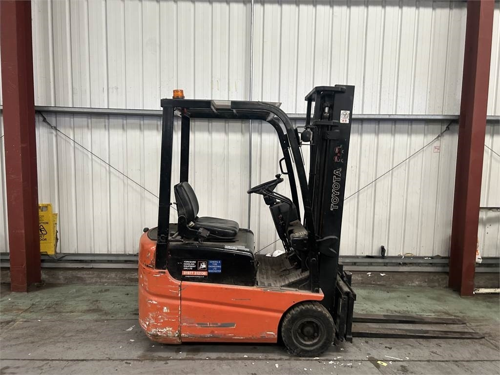 Toyota FBESF15 - رافعة شوكية كهربائية: صور 5 Toyota FBESF15 - رافعة شوكية كهربائية: صور 5