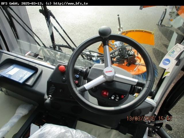 CityCat 5006 Bucher CC5006 beidseitig + Frontbes - سياره كنس شوارع: صور 4 CityCat 5006 Bucher CC5006 beidseitig + Frontbes - سياره كنس شوارع: صور 4