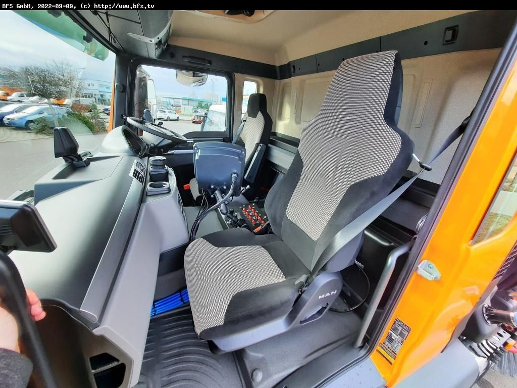 MAN TGS 18.420 4X2 BL Bucher OF 8000 TWIN beidseitig - سياره كنس شوارع: صور 4 MAN TGS 18.420 4X2 BL Bucher OF 8000 TWIN beidseitig - سياره كنس شوارع: صور 4