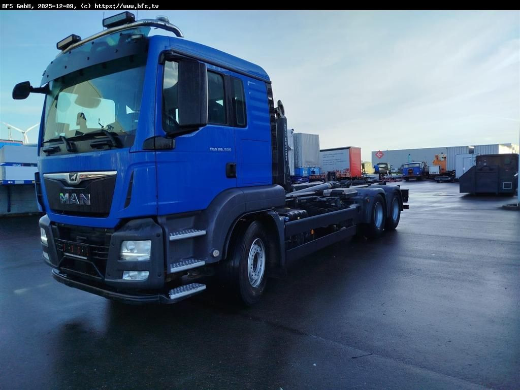 MAN TGS 26.500 6x4 BL Unfall-Fahrzeug! Instandgesetz - شاحنة ذات الخطاف: صور 3 MAN TGS 26.500 6x4 BL Unfall-Fahrzeug! Instandgesetz - شاحنة ذات الخطاف: صور 3