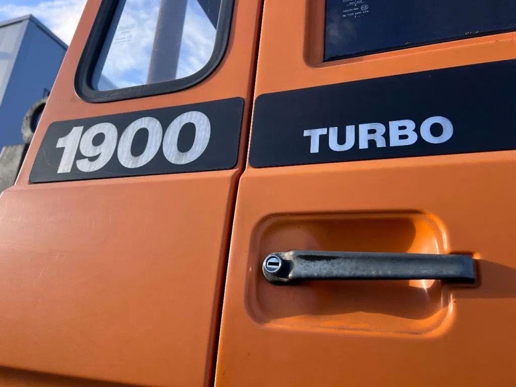 DAF 1900 TURBO 4X4 HOOKLIFT - شاحنة ذات الخطاف: صور 4 DAF 1900 TURBO 4X4 HOOKLIFT - شاحنة ذات الخطاف: صور 4