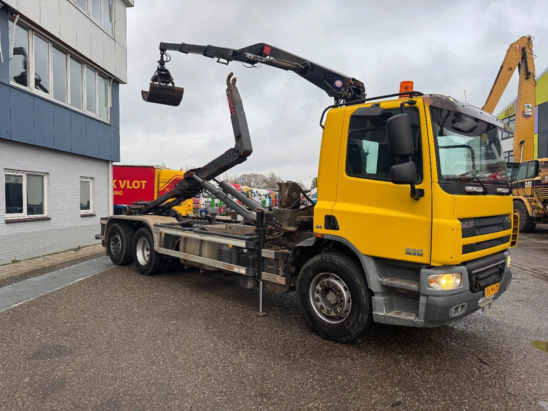 DAF CF 75.310 6X2 EURO 5 HMF 1244 Z2 + REMOTE + HIAB 17T HOOK - شاحنة كرين: صور 1 DAF CF 75.310 6X2 EURO 5 HMF 1244 Z2 + REMOTE + HIAB 17T HOOK - شاحنة كرين: صور 1