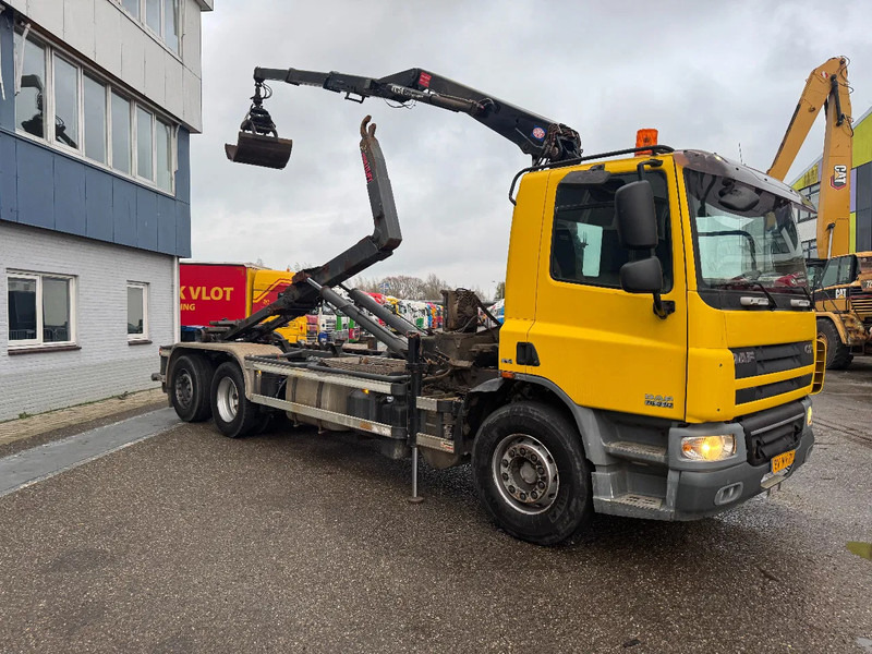 DAF CF 75.310 6X2 EURO 5 HMF 1244 Z2 + REMOTE + HIAB 17T HOOK - شاحنة ذات الخطاف, شاحنة كرين: صور 2 DAF CF 75.310 6X2 EURO 5 HMF 1244 Z2 + REMOTE + HIAB 17T HOOK - شاحنة ذات الخطاف, شاحنة كرين: صور 2