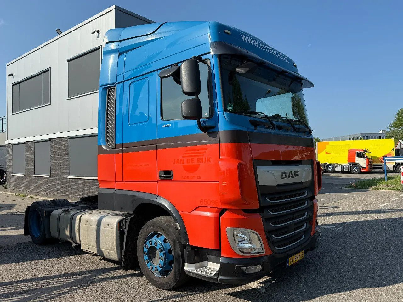 DAF XF 440 4X2 ENGINE RUNNING BUT TICKING! - شاحنة جرار: صور 5 DAF XF 440 4X2 ENGINE RUNNING BUT TICKING! - شاحنة جرار: صور 5