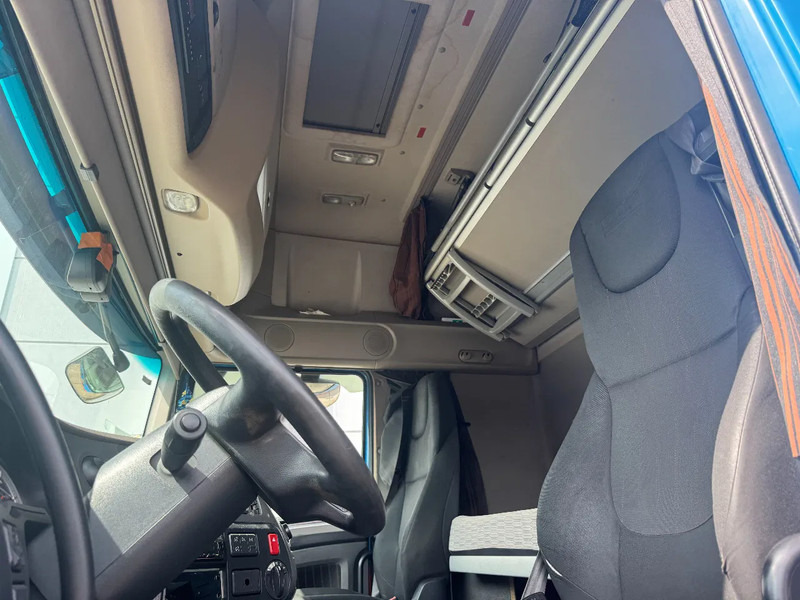 شاحنة جرار DAF XF 450 4X2 EURO 6 MEGA: صور 8 شاحنة جرار DAF XF 450 4X2 EURO 6 MEGA: صور 8