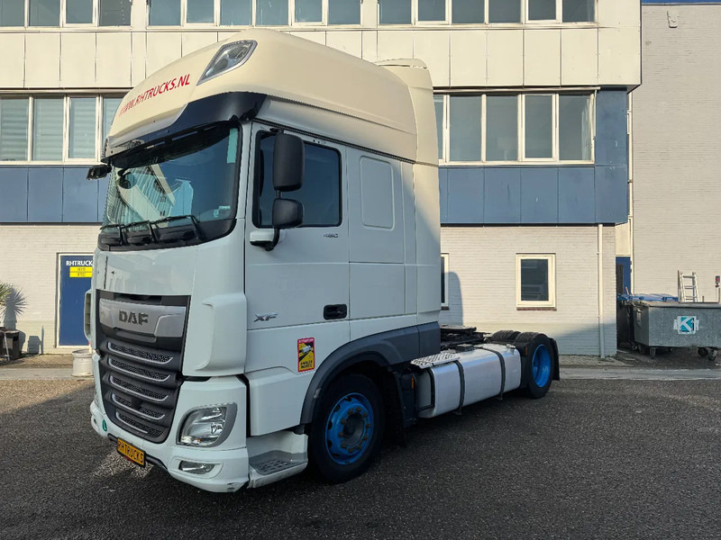 DAF XF 480 4X2 EURO 6 LOW DECK DOUBLE TANK - شاحنة جرار: صور 1 DAF XF 480 4X2 EURO 6 LOW DECK DOUBLE TANK - شاحنة جرار: صور 1