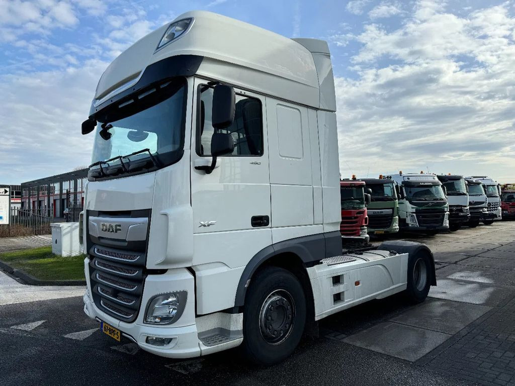 DAF XF 480 4X2 EURO 6 SKIRTS FRIDGE LED WHITE - شاحنة جرار: صور 1 DAF XF 480 4X2 EURO 6 SKIRTS FRIDGE LED WHITE - شاحنة جرار: صور 1